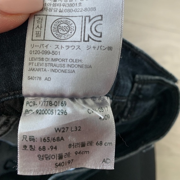 Levi’s 710 Super Skinny Raw Hem Mid Rise Jeans - Picture 10 of 16